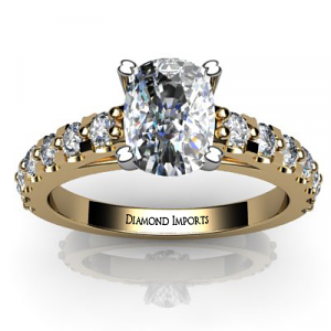 Oval Diamond Engagement Ring 