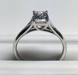 'Elessee' Diamond Engagement Ring - 0.91ct - E VS1