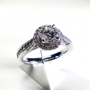 'Halo' Diamond Engagement Ring - 0.75cts 