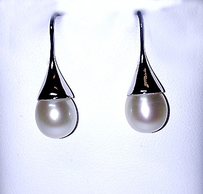 'Ikecho Pearls' Sterling Silver Freshwater Pearl Drop Earrings