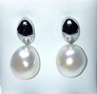 'Ikecho Pearls' Sterling Silver Freshwater Baroque Pearl Earrings